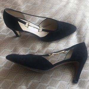 Gucci black suede pumps
